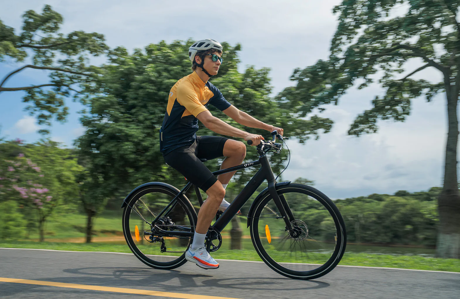 DYU Stroll 1 700C City Electric Bike